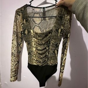 WINDSOR TOP BODYSUIT SIZE MEDIUM! M